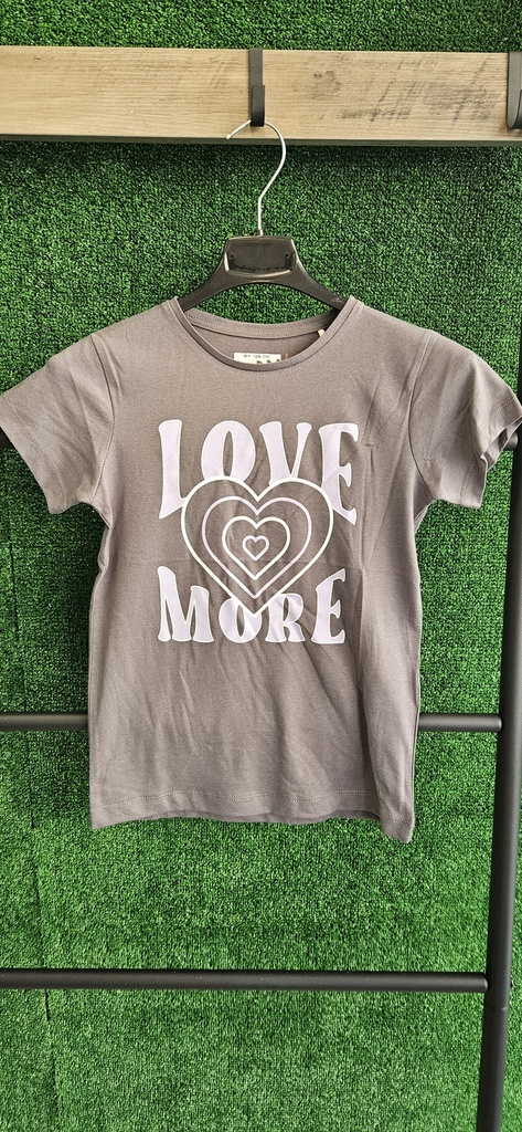 Camiseta manga corta love more